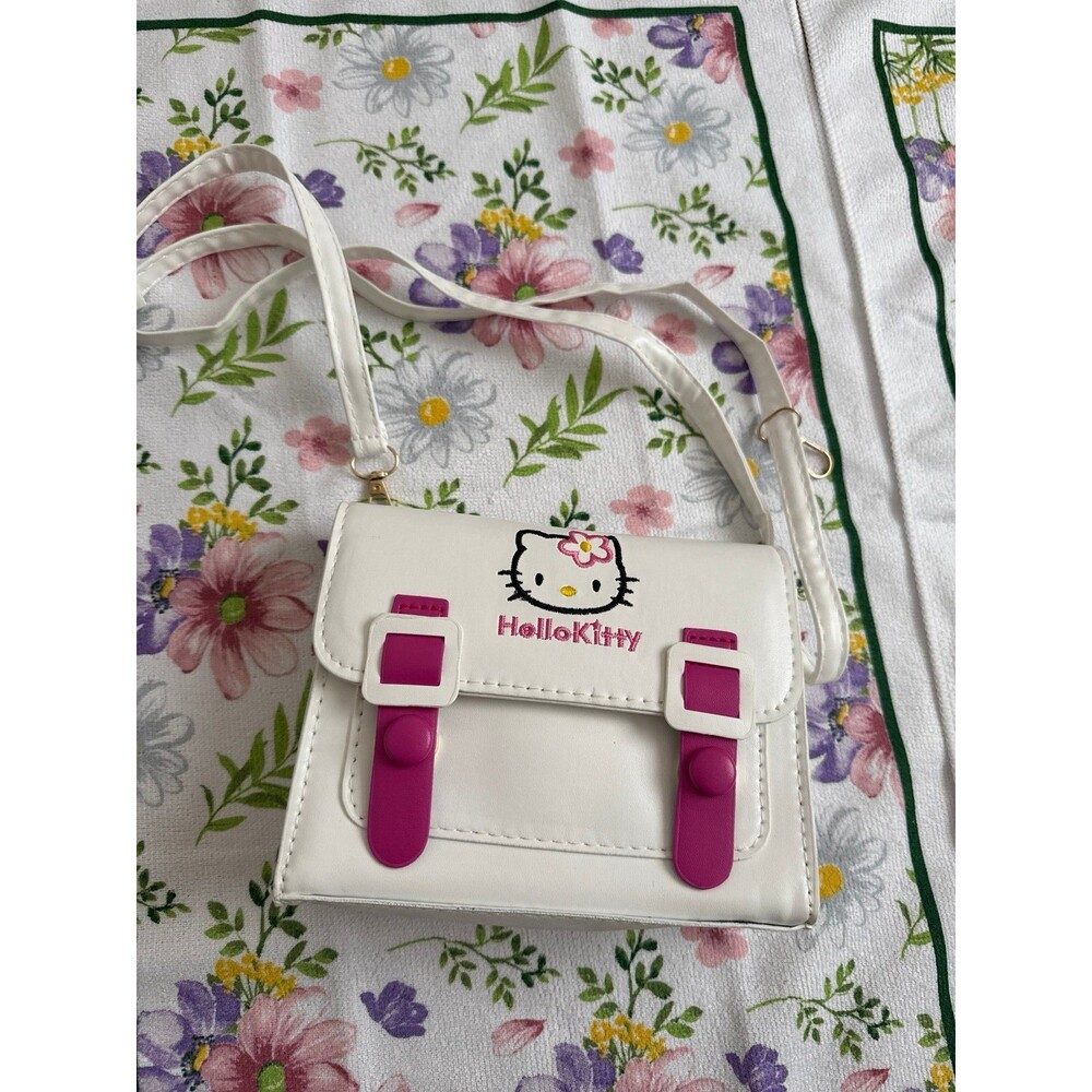 Hello kitty handbag